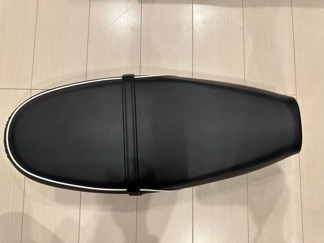 triumph ボンネビルT100 純正シート