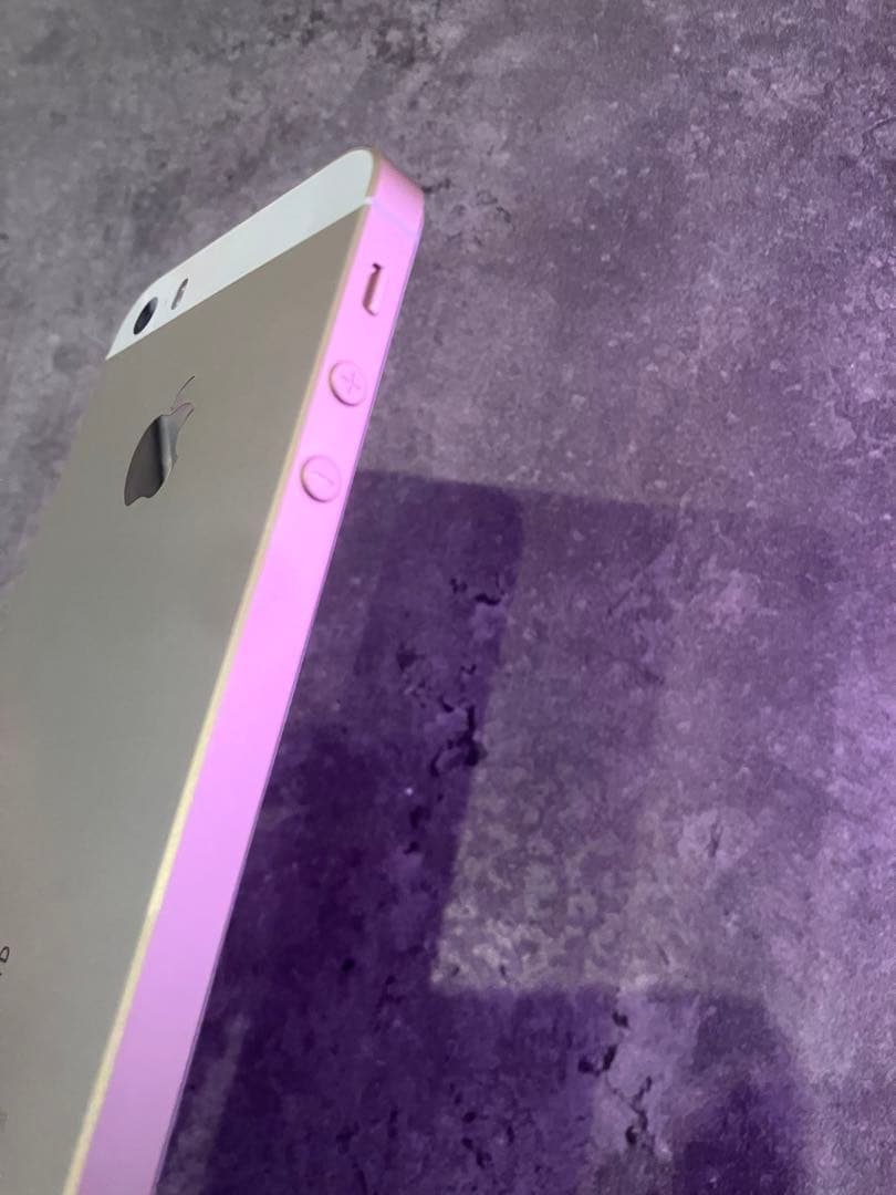 新品同様 美品 iPhone SE 32GB SIMフリー ゴールド