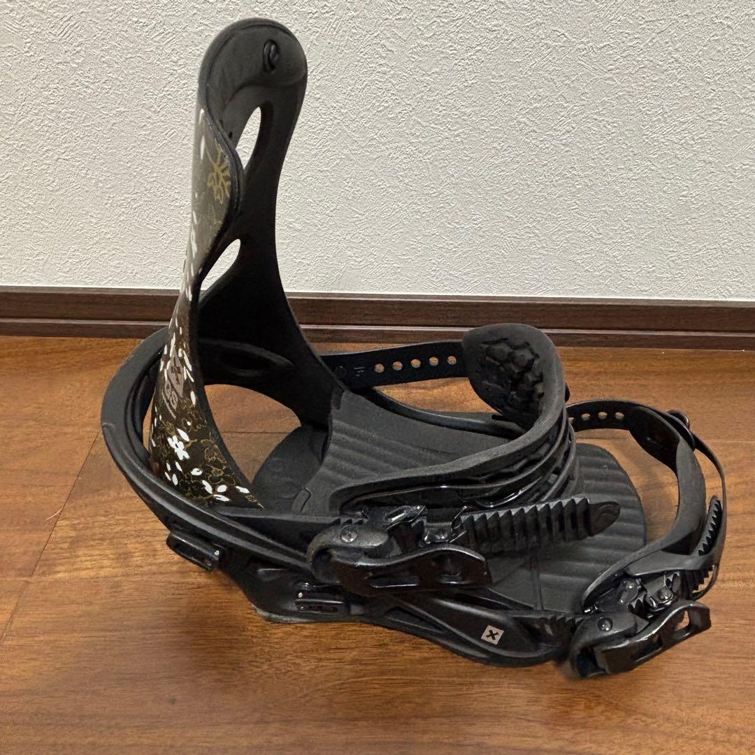 FLUX GS XS スノーボード　ビンディング　花柄　ブラック　レディース