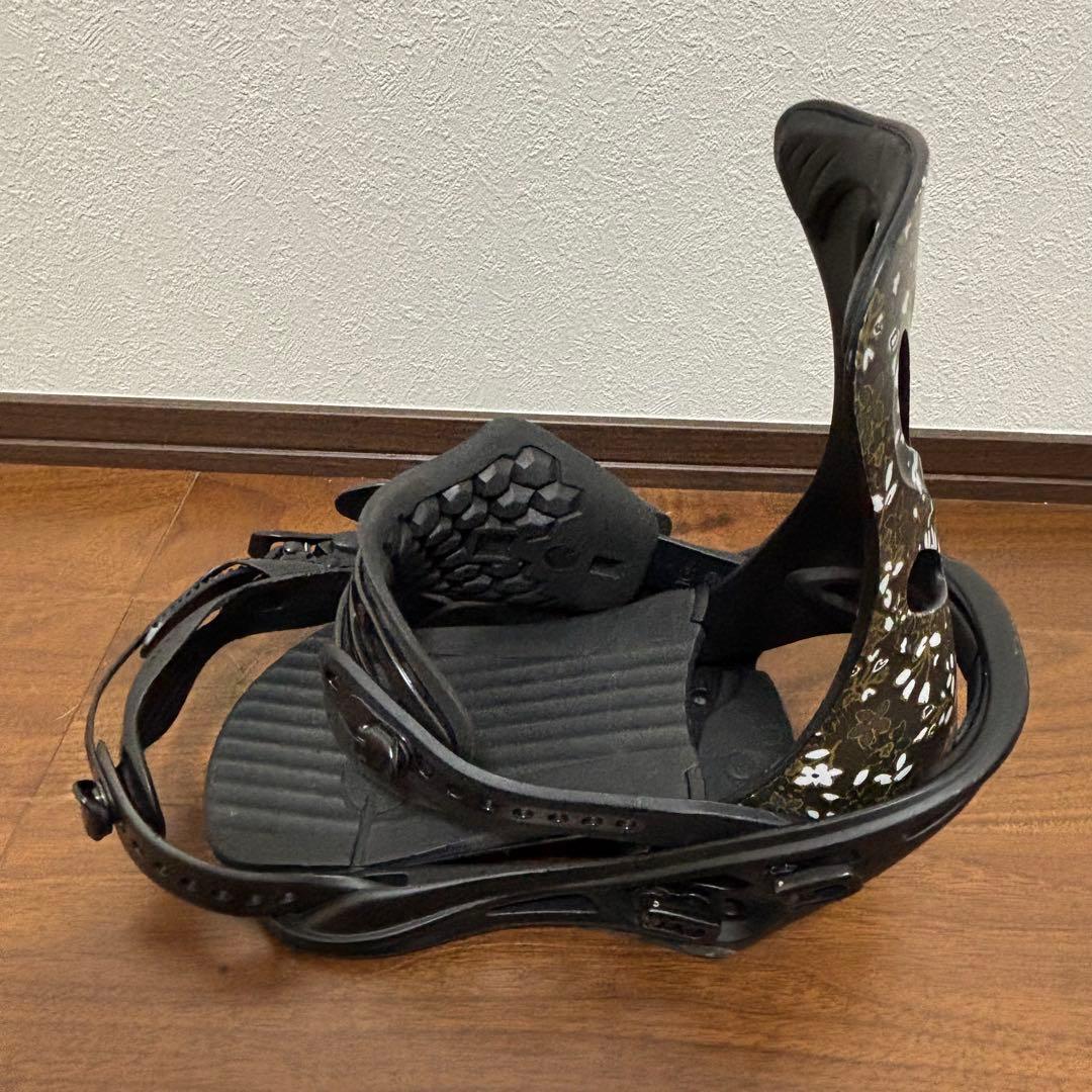 FLUX GS XS スノーボード　ビンディング　花柄　ブラック　レディース