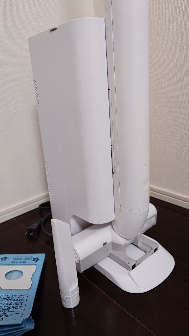 Panasonic コードレスクリーナー 　ドック付き MC-NS100K