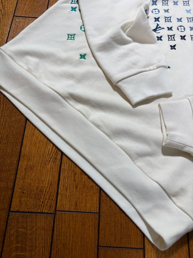 ルイヴィトン　メンズ　スエット　ニット　サイズＬ