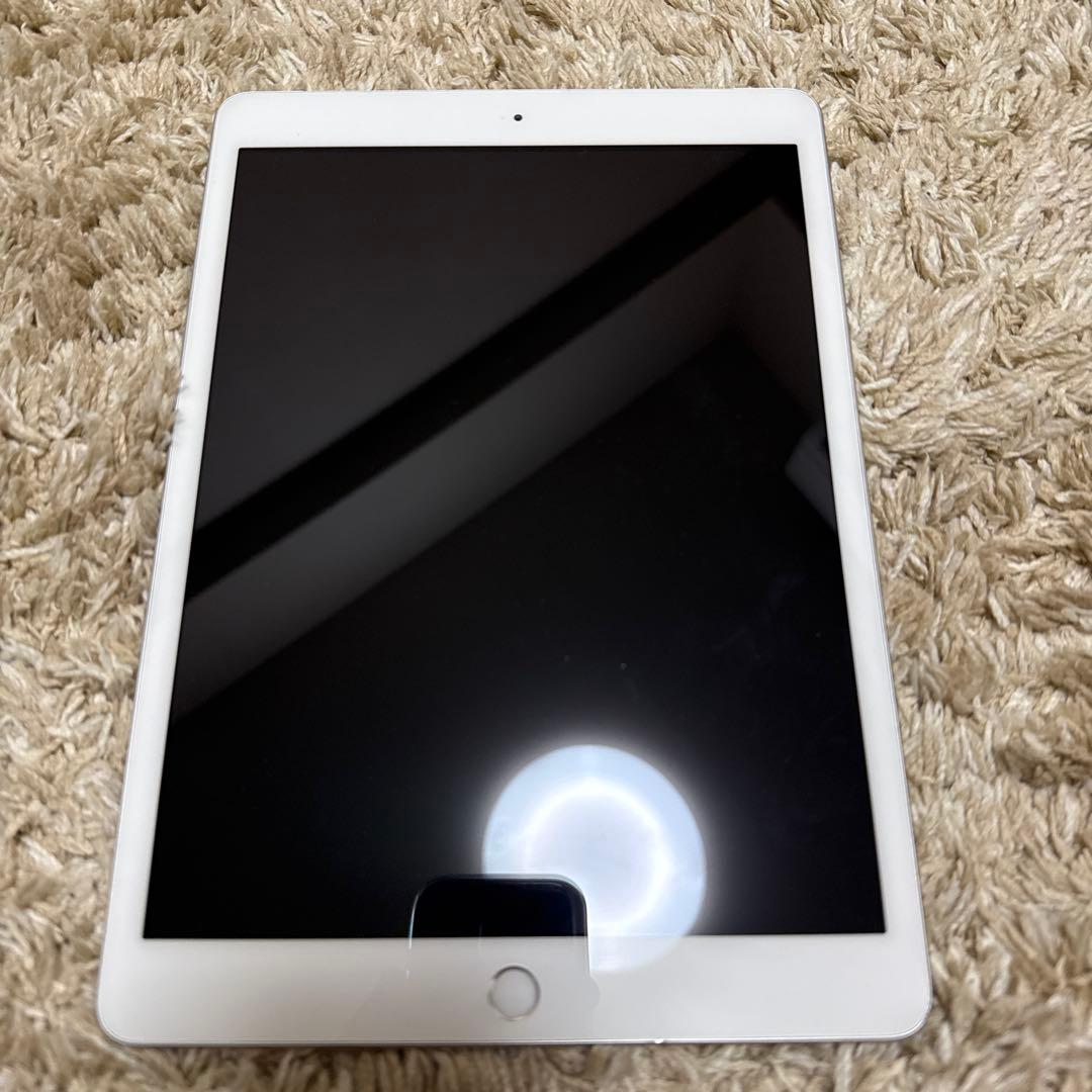 Apple iPad第7世代 セルラー版32GB A2198 シルバー