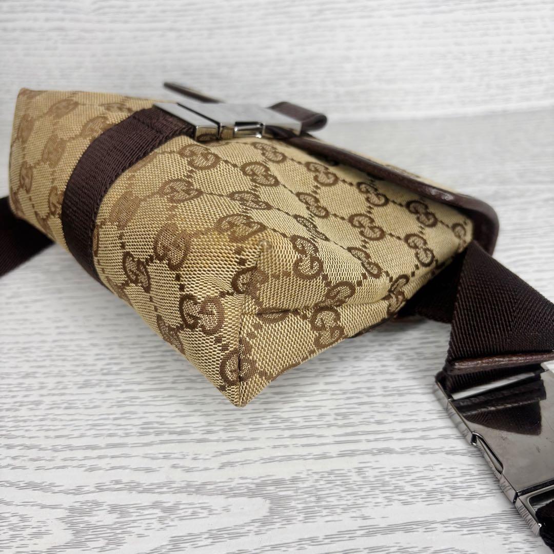極美品　GUCCI グッチ　ボディーバッグ　ウエストバッグ　S812