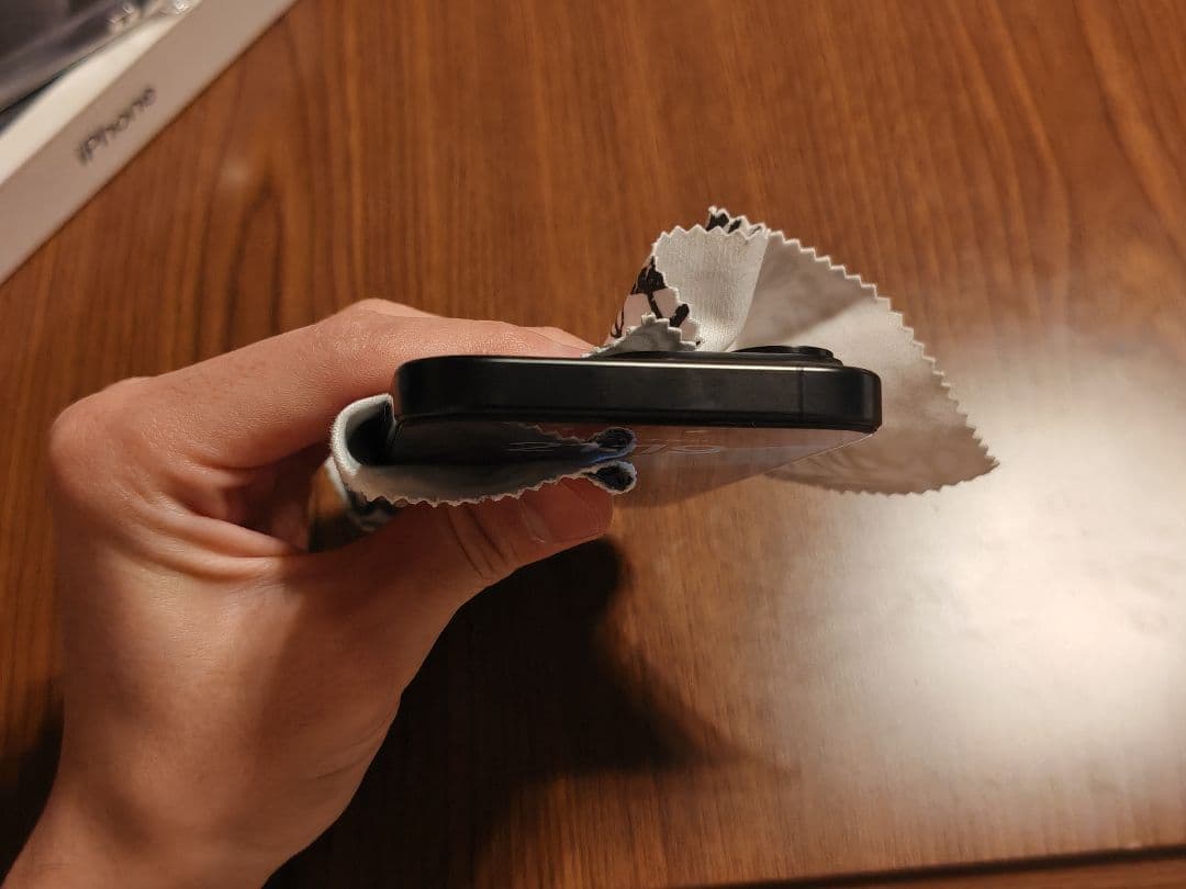 iPhone15pro　ブラックチタニウム　 128gb