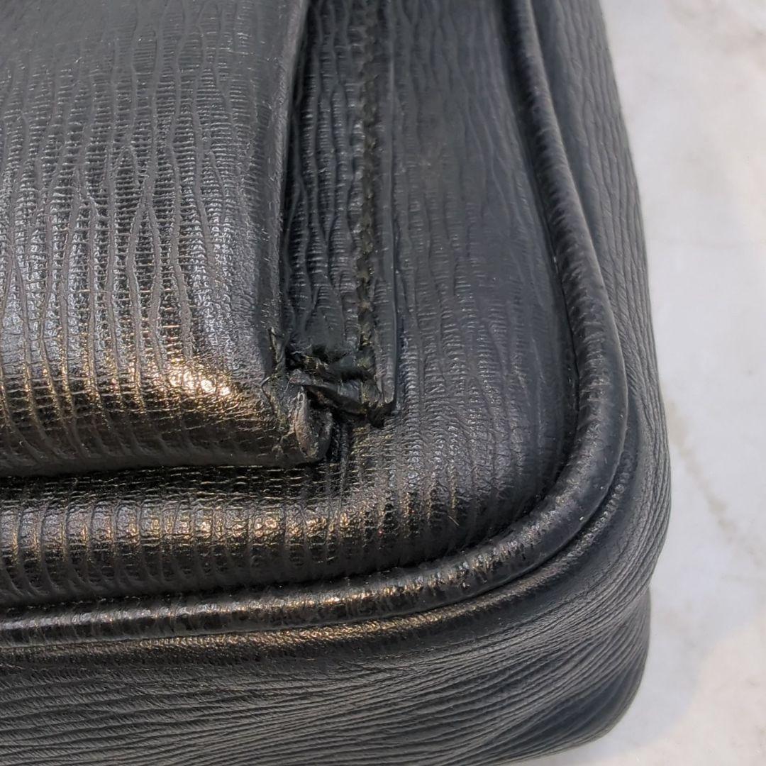 極美品 フェラガモ Ferragamo ショルダーバッグ レザー 黒