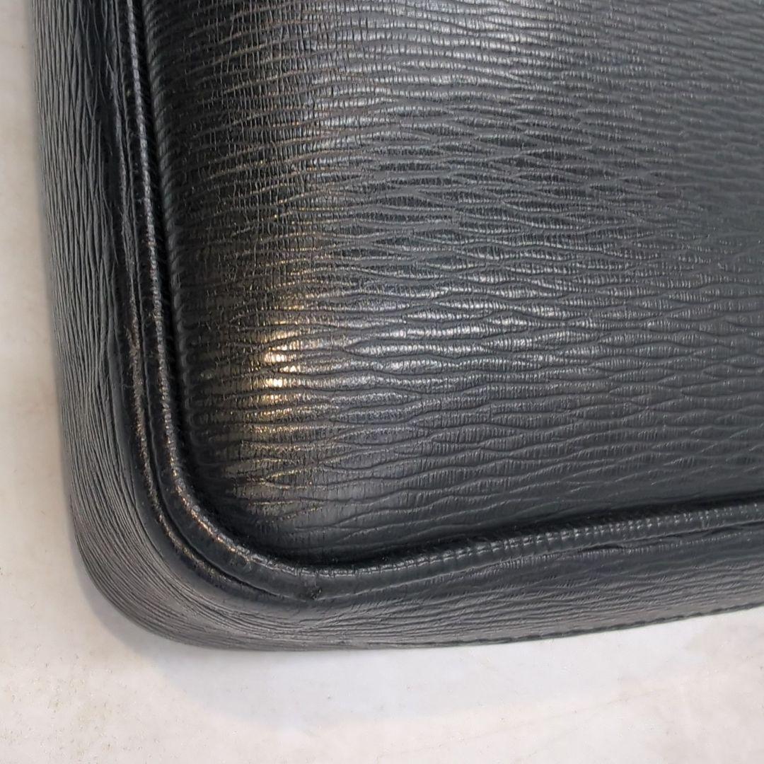 極美品 フェラガモ Ferragamo ショルダーバッグ レザー 黒