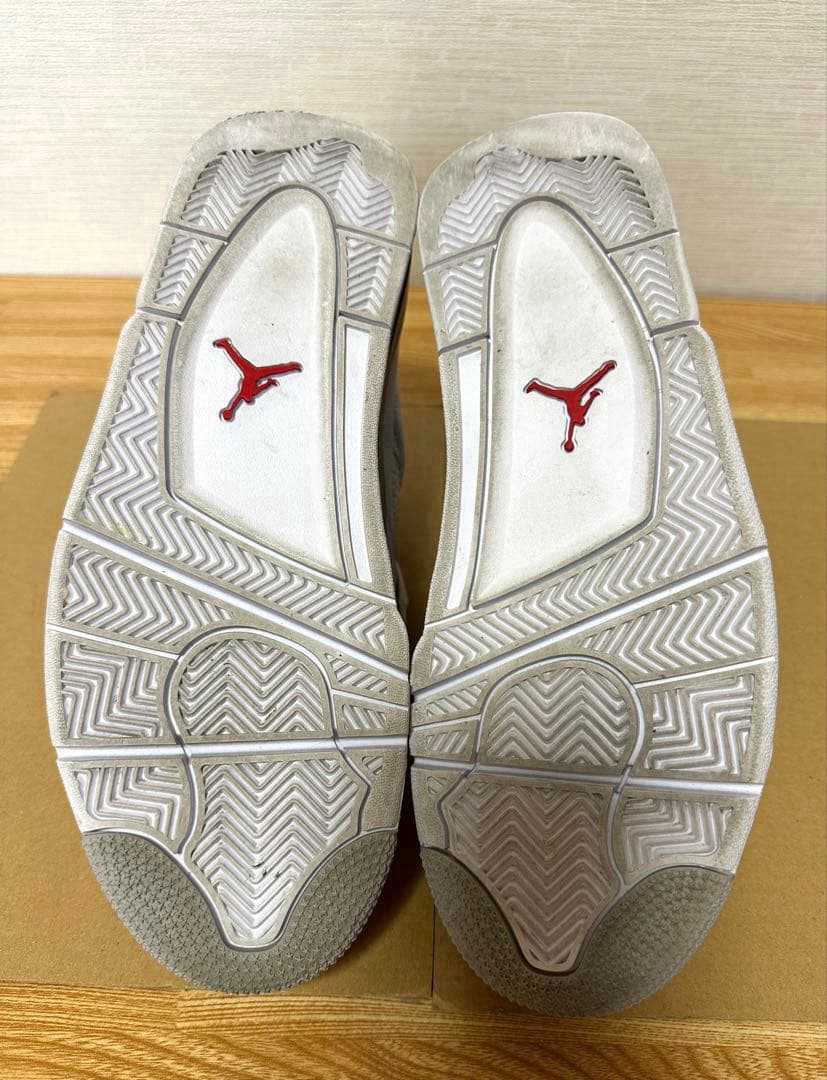 ナイキ　エアジョーダン4 レトロ　テックホワイト