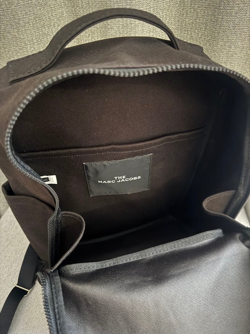 【美品】MARC JACOBS　THE BACKPACK　キャンバス　ブラック