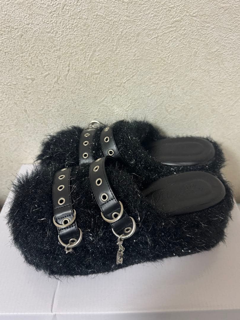 フィクルベベ Wベルトファーサボサンダル