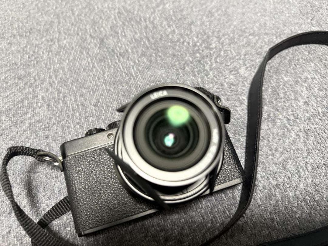 LEICA コンパクトデジタルカメラ バッテリーチャージャー付き