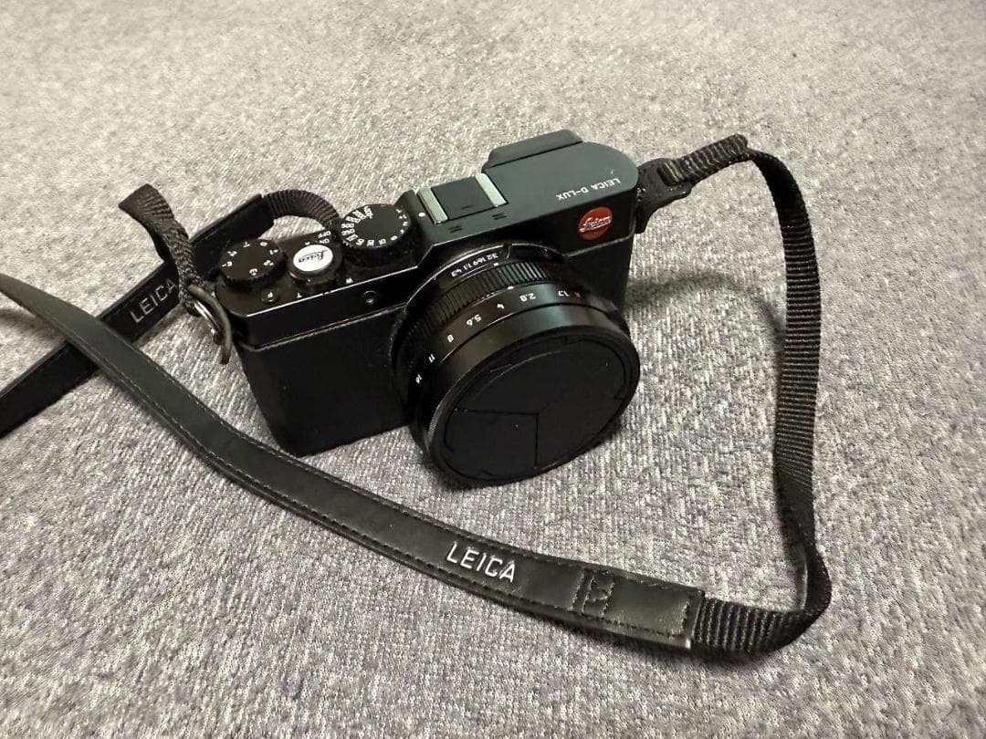 LEICA コンパクトデジタルカメラ バッテリーチャージャー付き