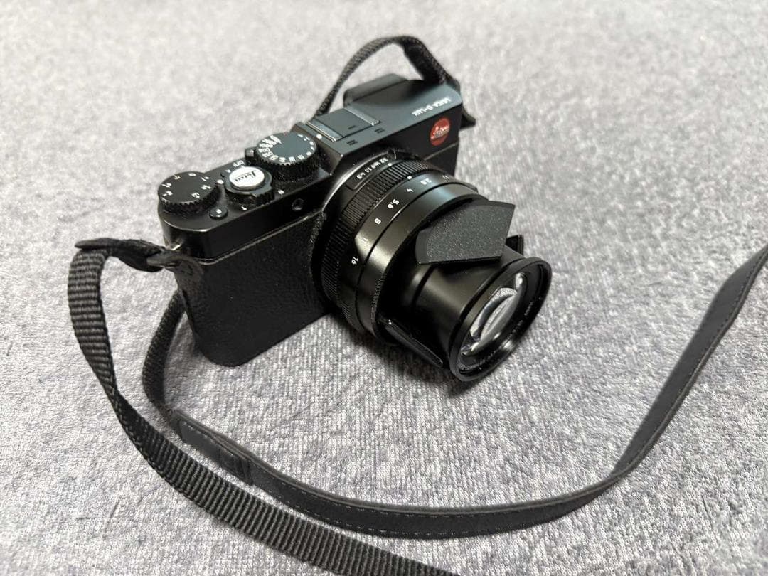 LEICA コンパクトデジタルカメラ バッテリーチャージャー付き