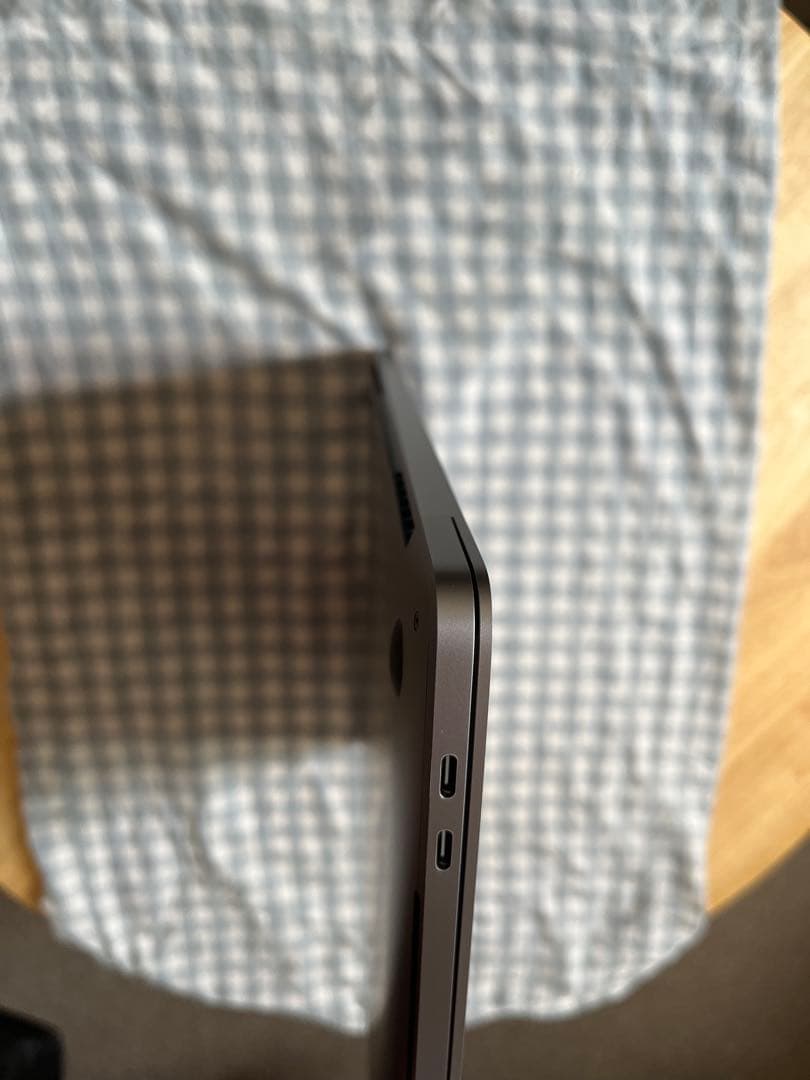 MacBook Pro 2019 32GB 1TB ストレージ