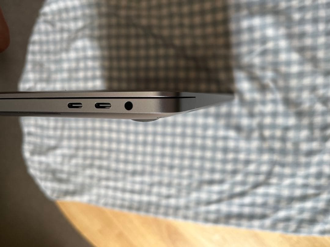 MacBook Pro 2019 32GB 1TB ストレージ