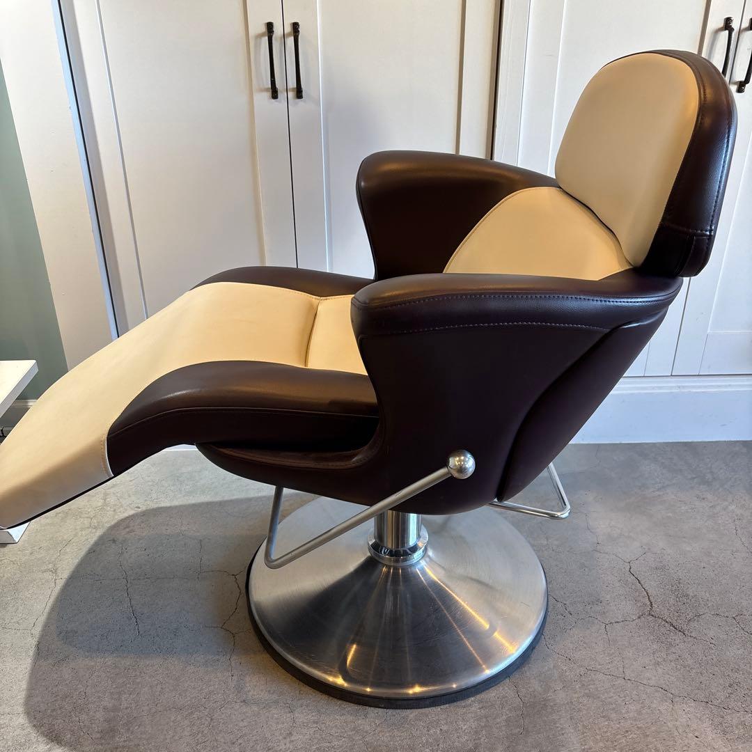 タカラベルモント　Dスイート　スタイリングチェア