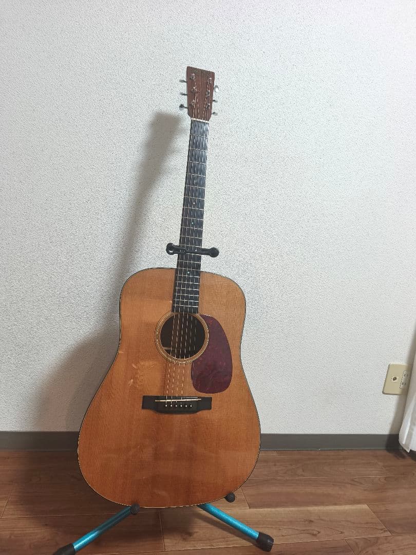 Martin　D-18V 1997年製