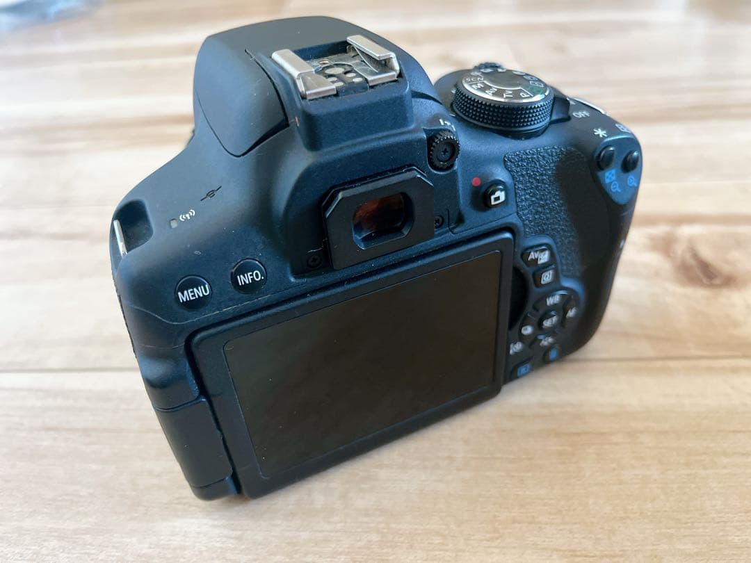 【美品】Canon EOS Kiss X8i 本体 + レンズ2本