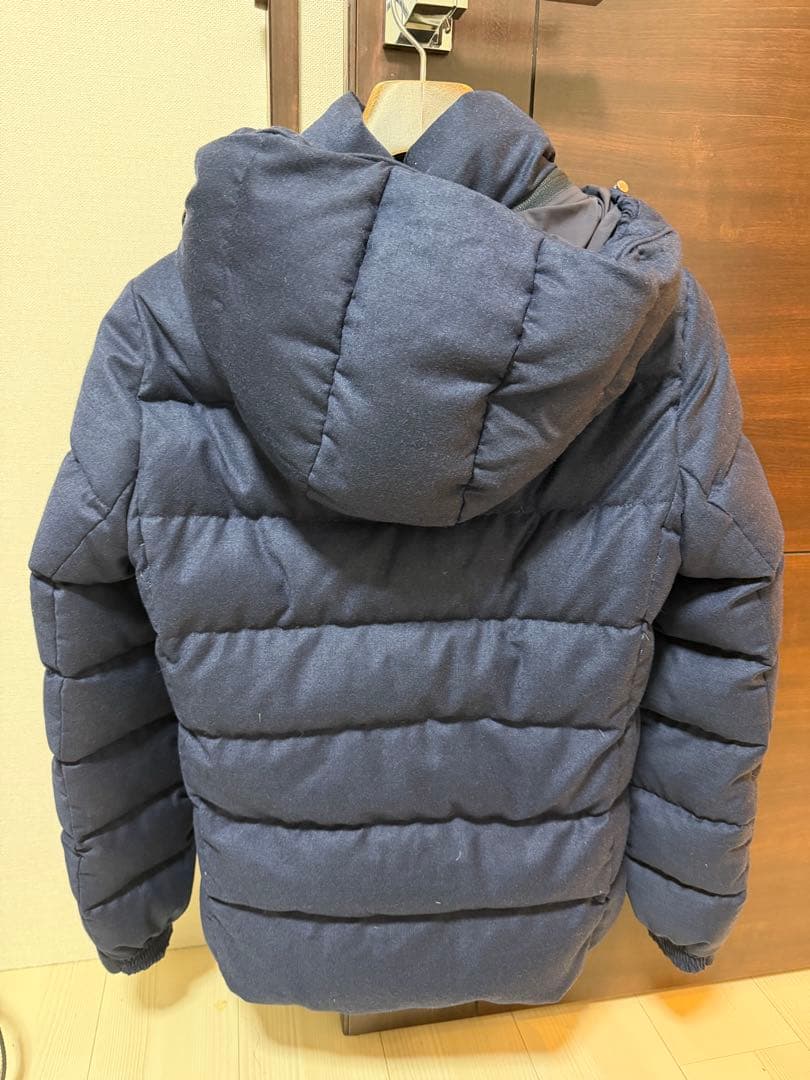 TATRASネイビー ダウンジャケット