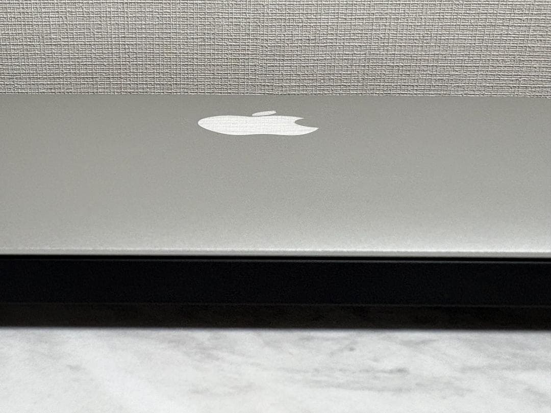 Apple MacBook Air 11-inch Mid 2013 シルバー