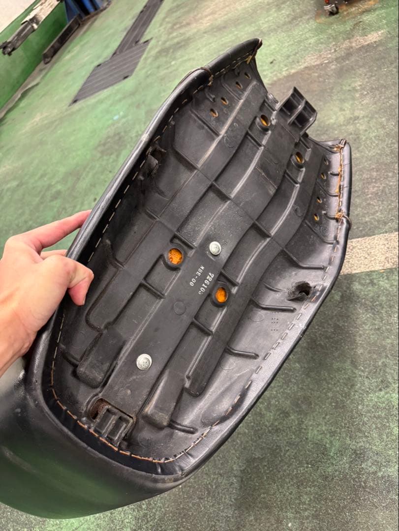 オオカワ3段シート 三段シート nc36 CB400four ヨンフォア