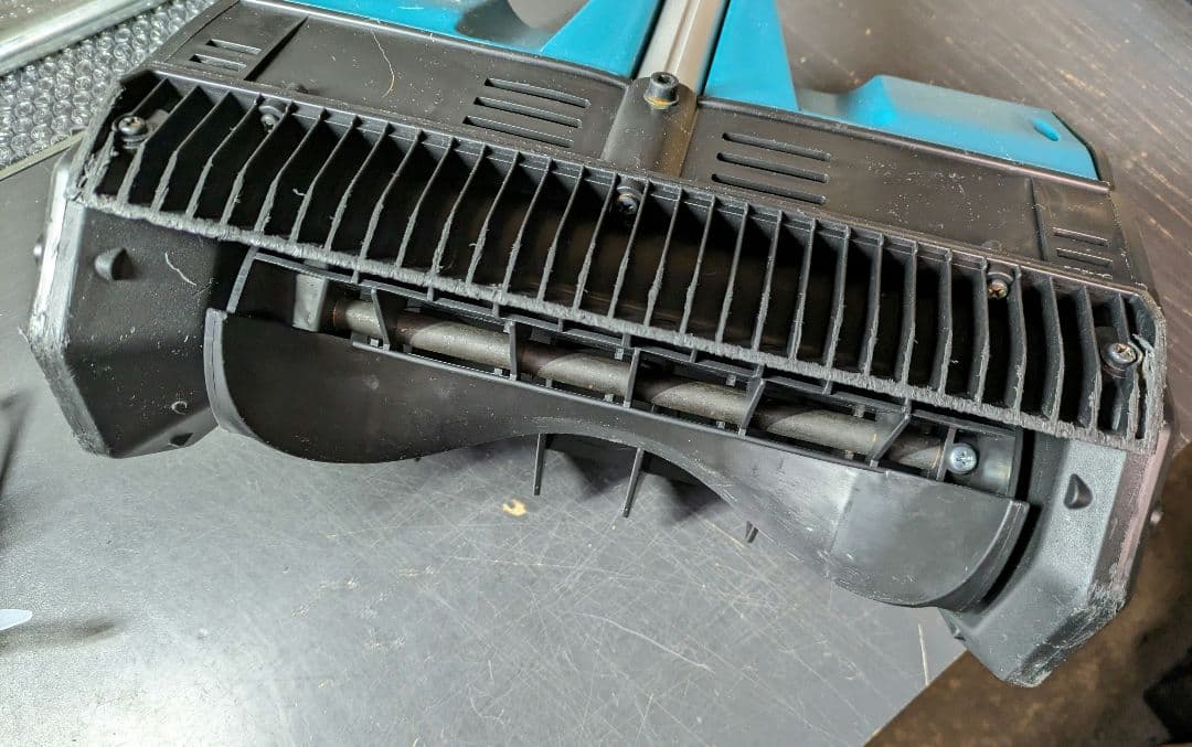 と*ら様 使用品【専用バッテリー2個+専用充電器付き】 電動除雪機 除雪機 折り