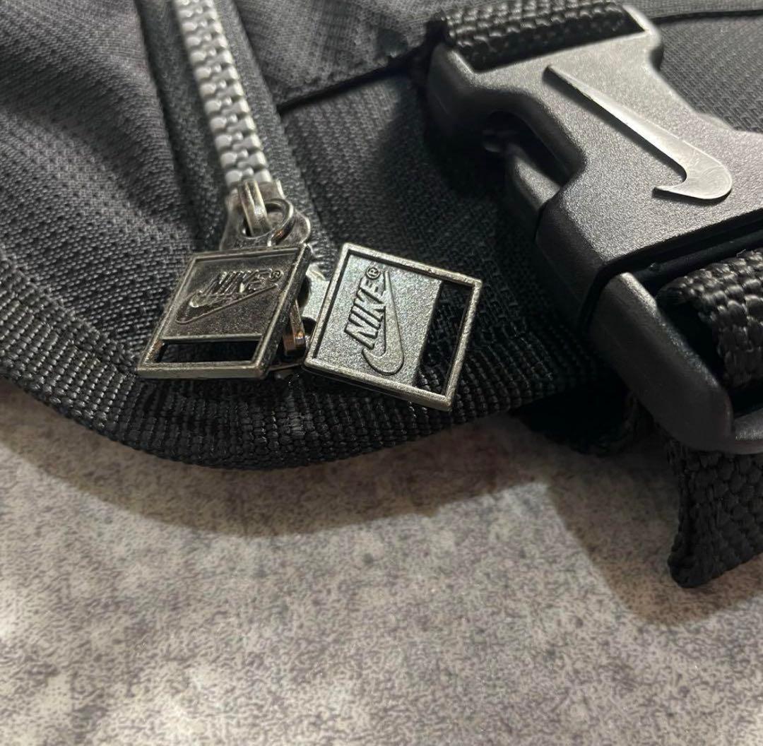 90s NIKE メッセンジャーバッグ ワンショルダー テック系 y2k