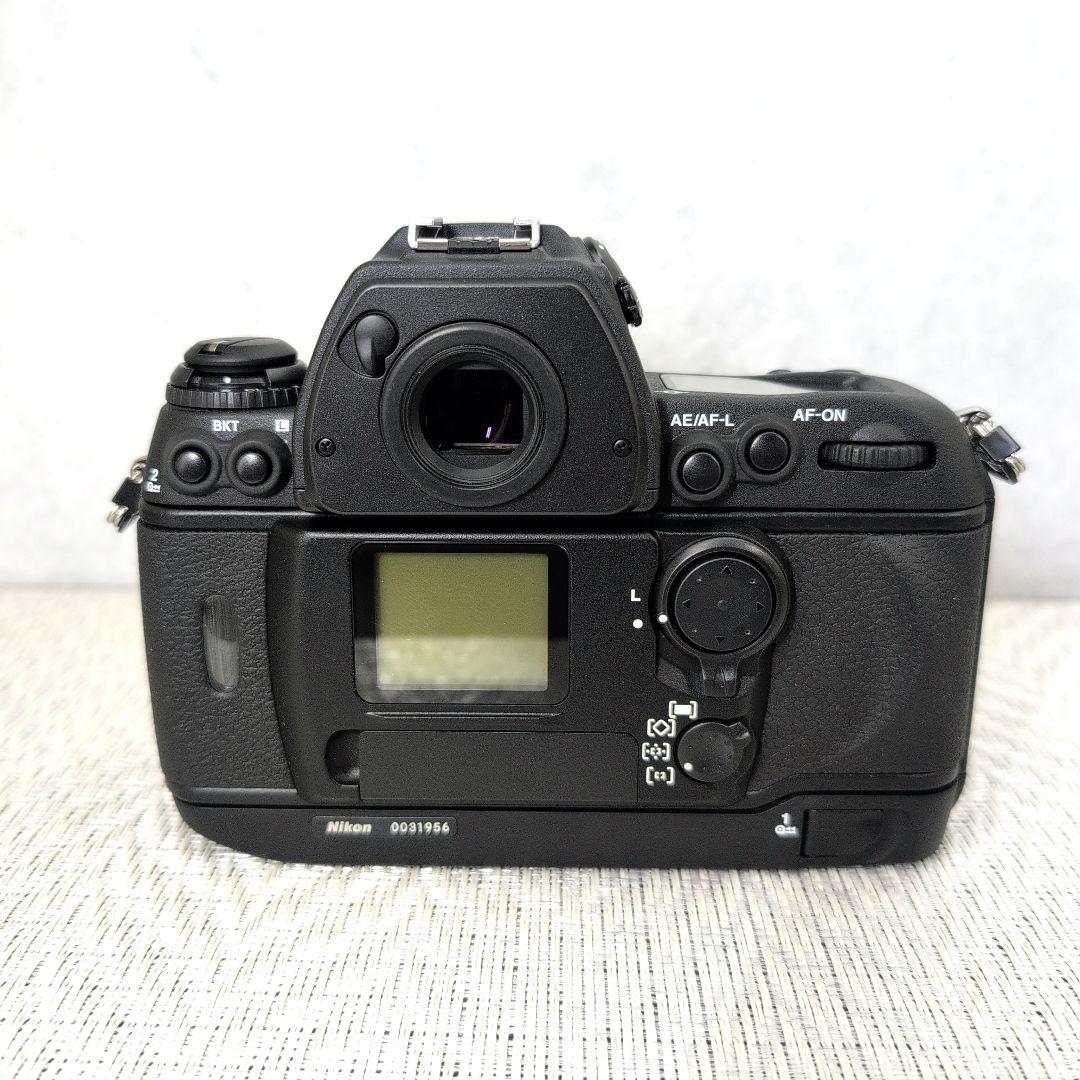 Nikon　ニコンF6　MB-40マルチバッテリー　レンズ　ソフトケース他セット