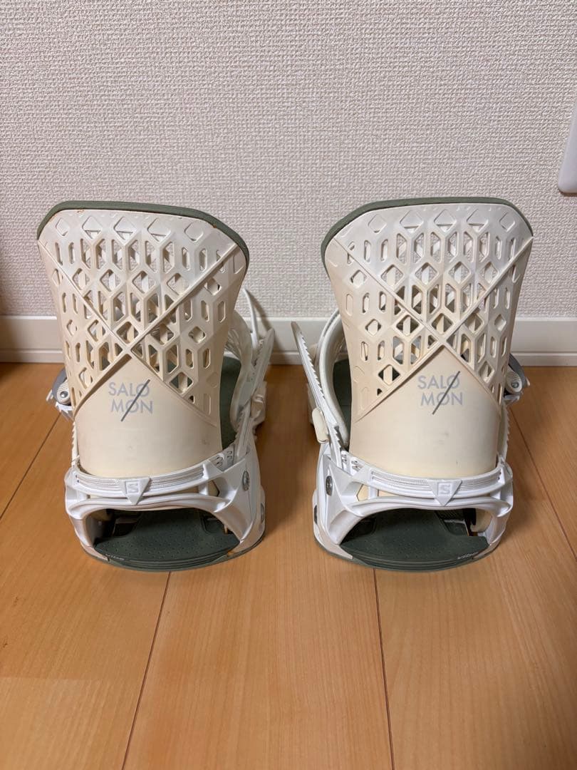 SALOMON HIGHTLANDER スノーボードビンディング ホワイト