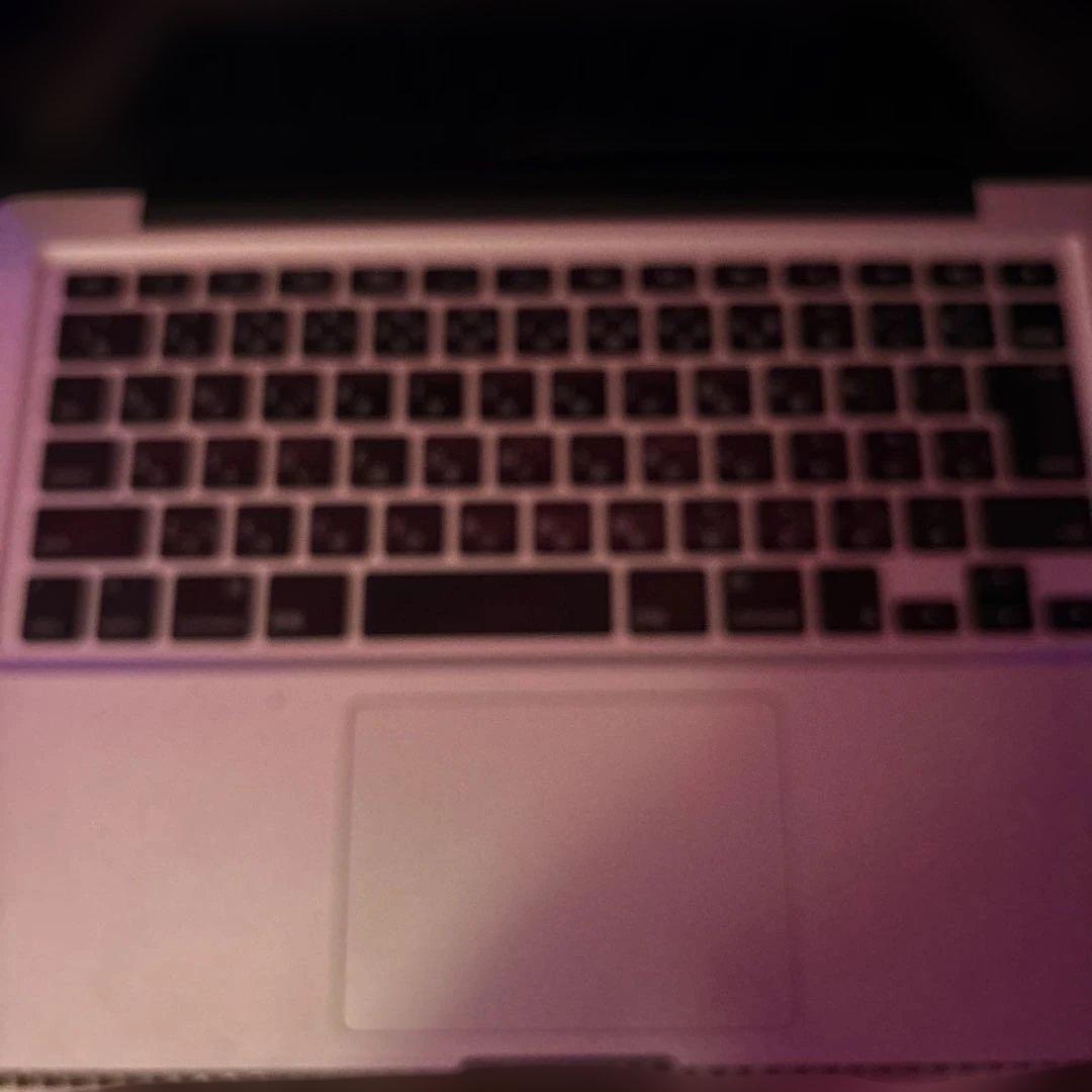 Apple MacBook 本体売ります、電源つけなくなったので売ります、