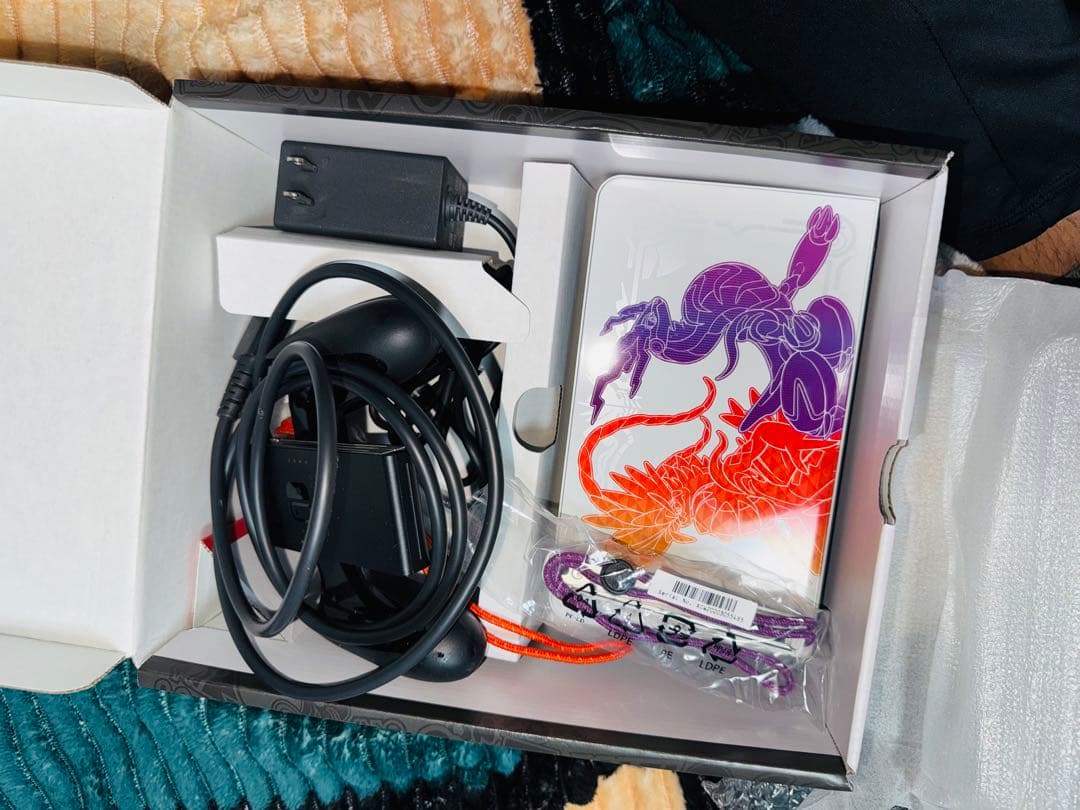 Nintendo Switch オレンジと紫のカスタムデザインポケモンビァシヨン