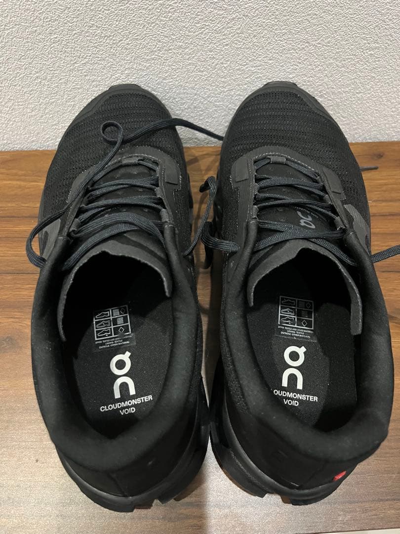 靴 On cloud monster void 27cm