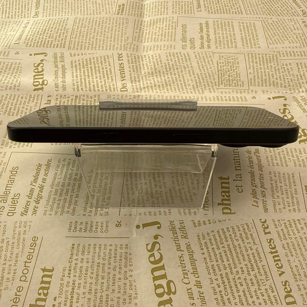 【極美品】iPhone 16 128GB ブラック SIMフリー 美品