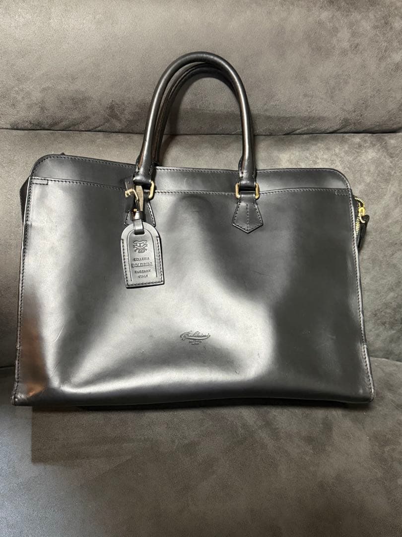 【値下げ】ボルドリーニ　セレリア　ブラックレザー ビジネスバッグ