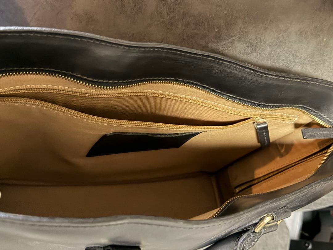 【値下げ】ボルドリーニ　セレリア　ブラックレザー ビジネスバッグ