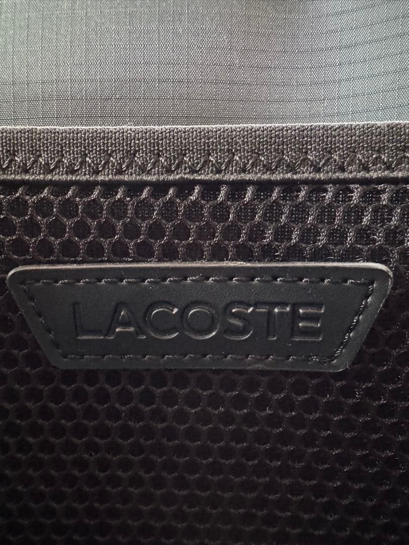 国内完売 希少　美品　LACOSTE モノグラムフラップメッセンジャーバッグ