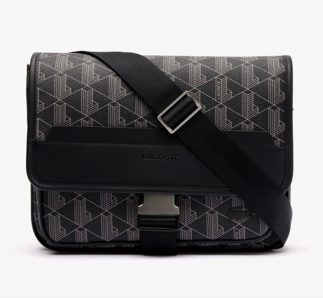 国内完売 希少　美品　LACOSTE モノグラムフラップメッセンジャーバッグ