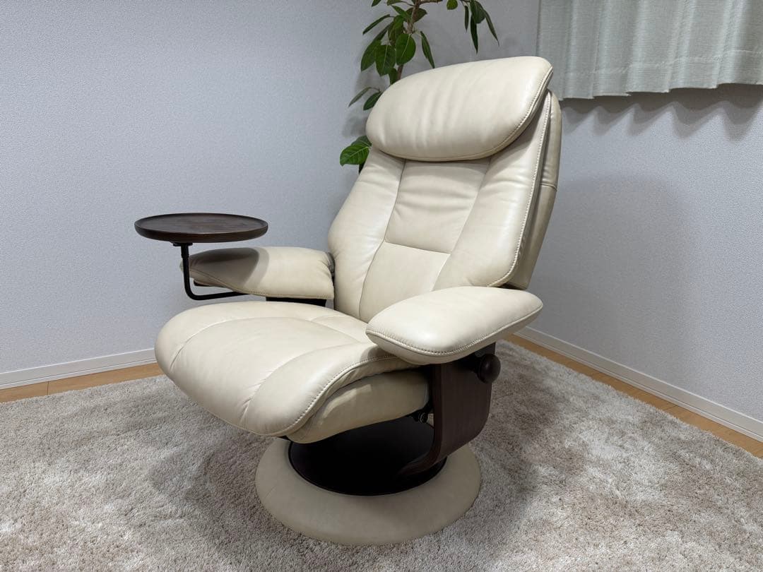 カリモク家具 約47万 本革 ザファースト リクライニングチェア オットマン付