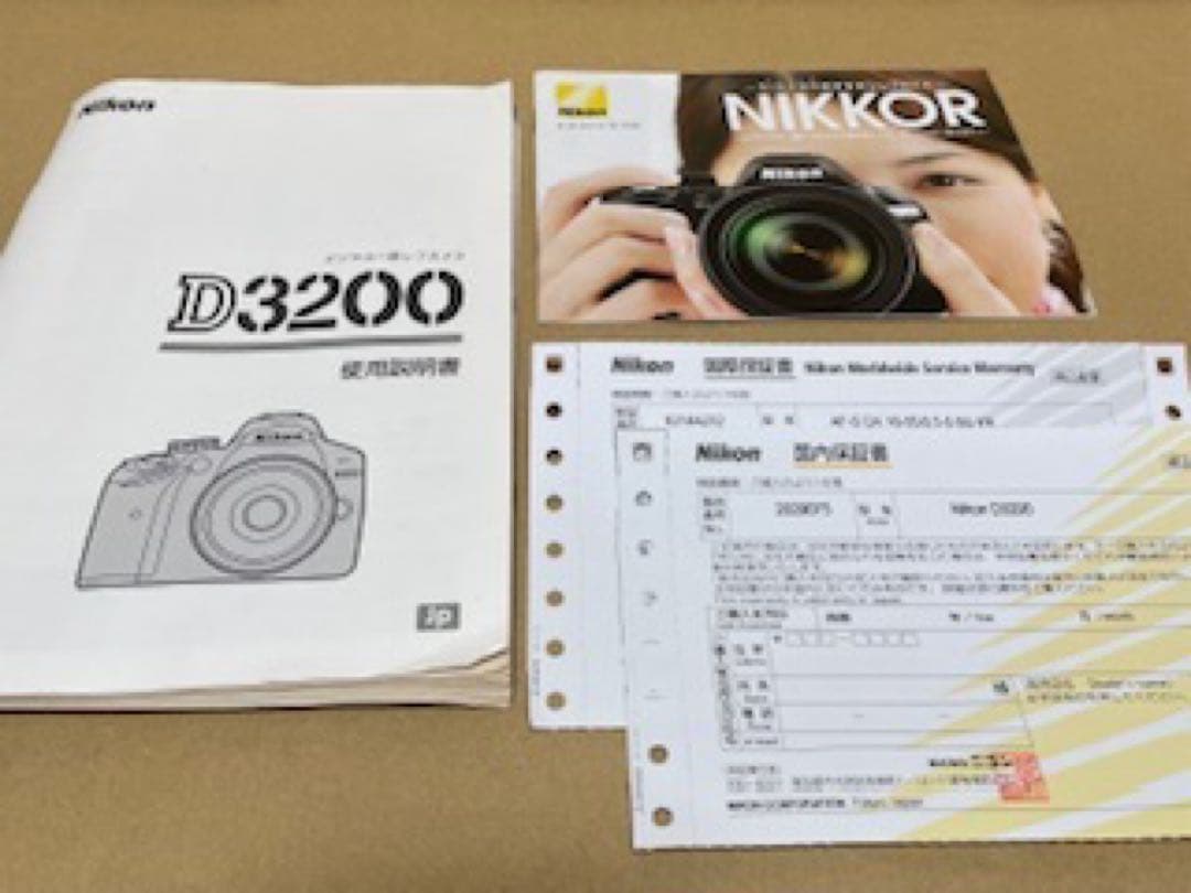 Nikon D3200 デジタル一眼レフカメラ 2レンズセット　電池は本体に