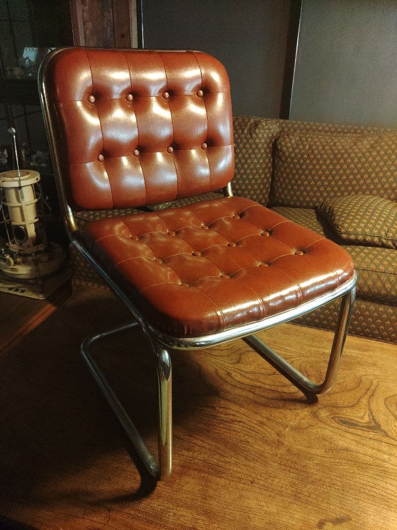 交通事故の痛み様　２脚　チェスカチェア　カンチレバー　マルセルブロイヤー　リプロ