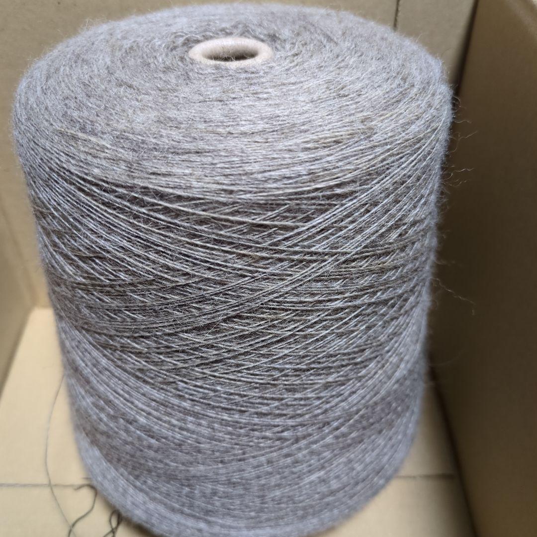 シェットランドウール1/8　エンジ（防虫剤のにおいあり）