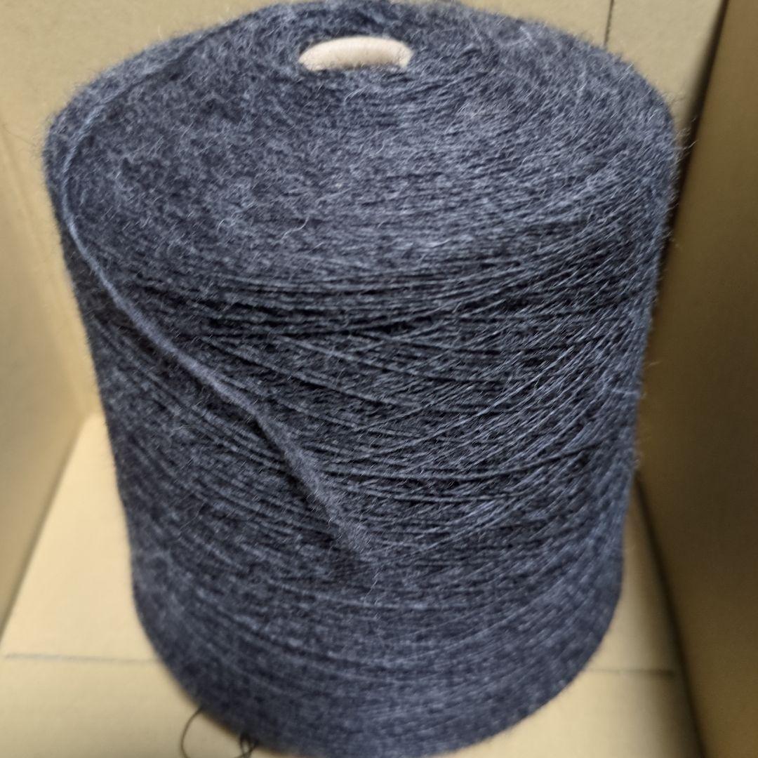 シェットランドウール1/8　エンジ（防虫剤のにおいあり）