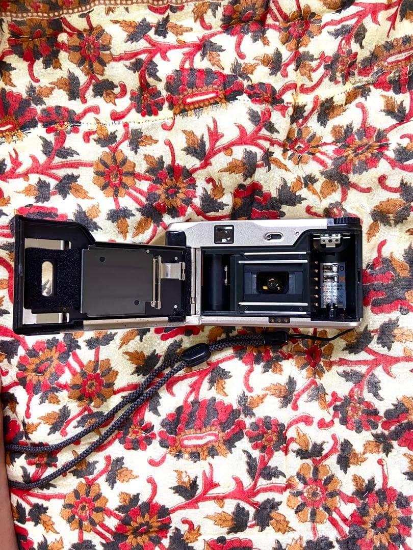 CONTAX TVS コンパクトフィルムカメラ