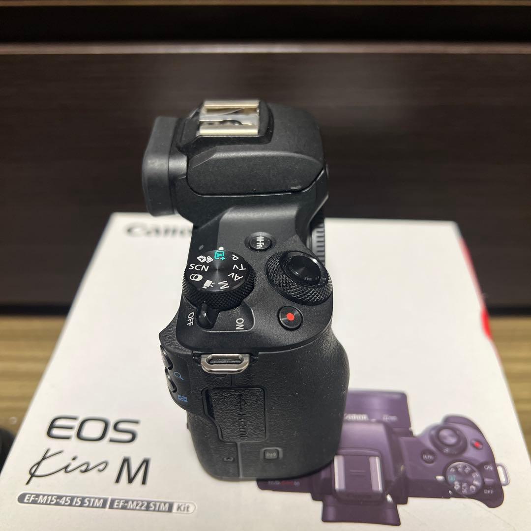Canon EOS Kiss M ダブルレンズキット ミラーレス一眼カメラ 黒