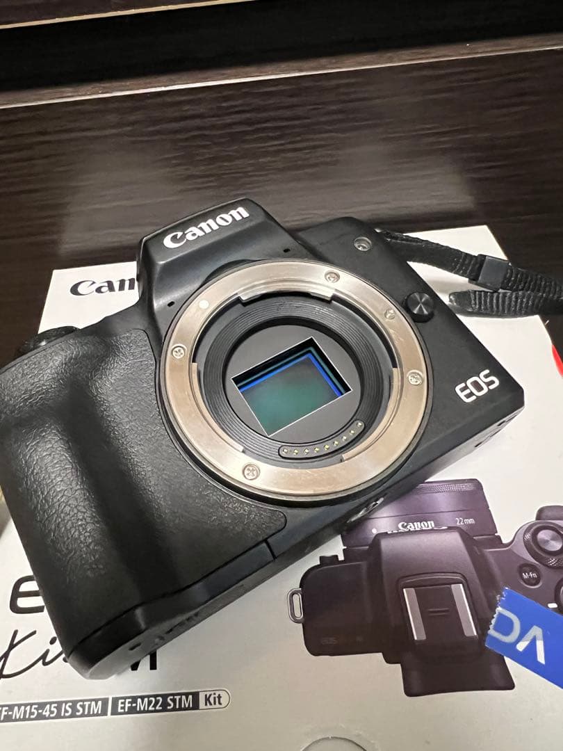 Canon EOS Kiss M ダブルレンズキット ミラーレス一眼カメラ 黒
