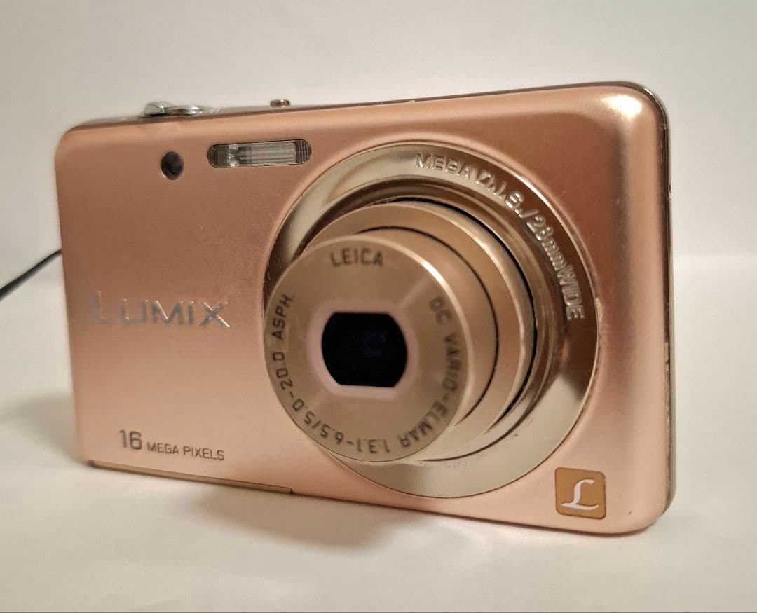[美品]パナソニック Panasonic LUMIX DMC-FH7 コンデジ