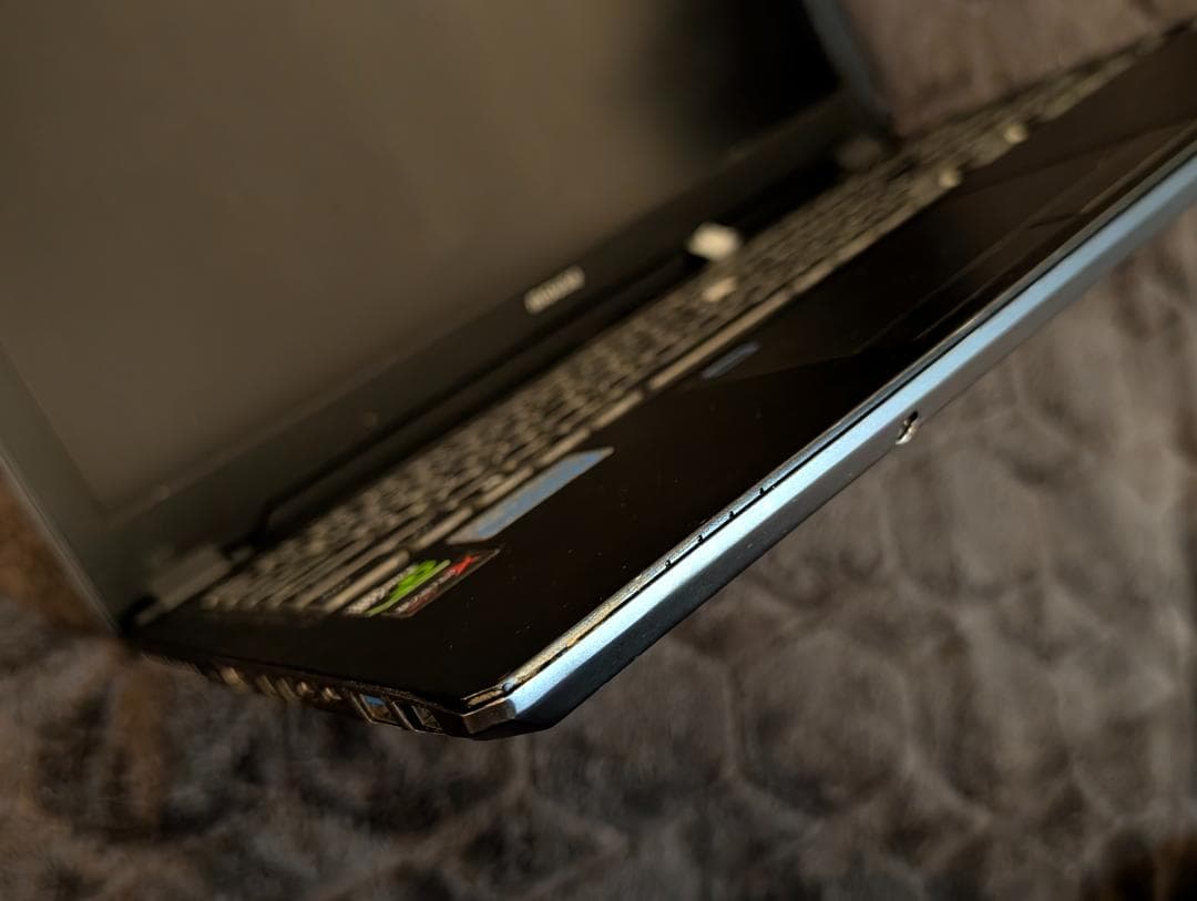 【使用可能】【ジャンク扱い】ノートPC本体、アダプター