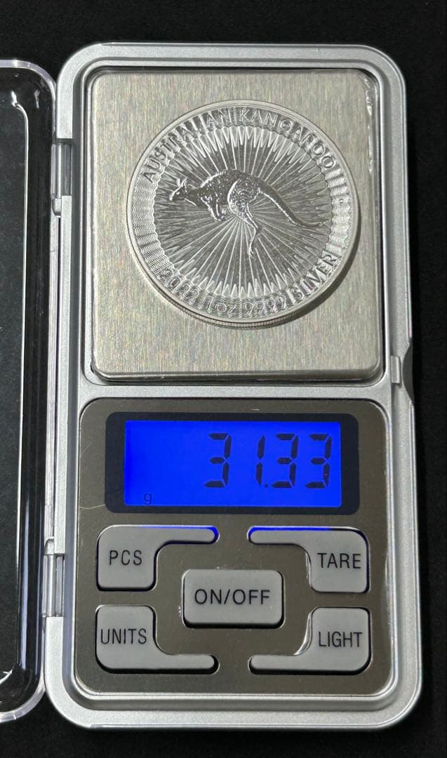 オーストラリ　カンガルー銀貨 1オンス　本物保証　① ケース付き