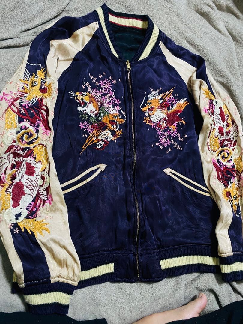 JAPAN TOUR 限定版　スカジャン 龍　サテン 2面使う Unisex