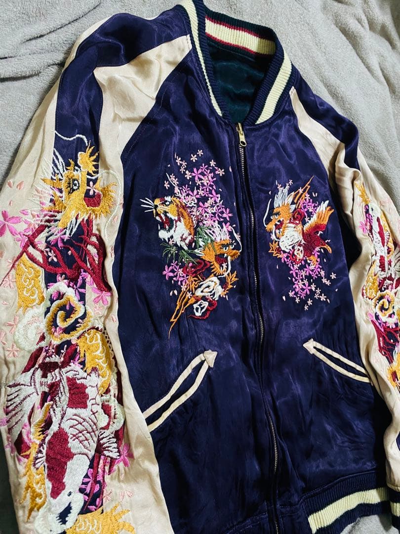 JAPAN TOUR 限定版　スカジャン 龍　サテン 2面使う Unisex